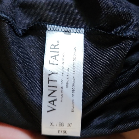 Vanity Fair 100% Nylon Anti- Static Black Slip - Picture 3 of 5
